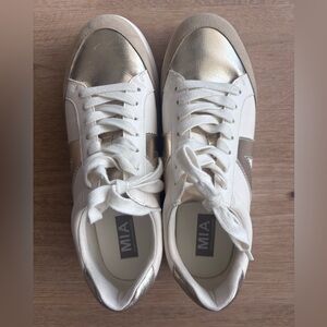MIA women’s gold and white sneakers tennis shoes size 10